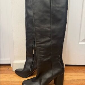 Elegant Black Heeled Boots